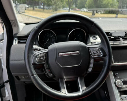 Білий Ленд Ровер Рендж Ровер Евок, об'ємом двигуна 2 л та пробігом 100 тис. км за 23000 $, фото 3 на Automoto.ua