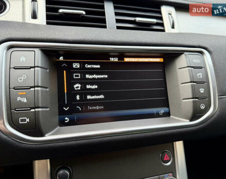 Білий Ленд Ровер Рендж Ровер Евок, об'ємом двигуна 0 л та пробігом 90 тис. км за 20450 $, фото 26 на Automoto.ua