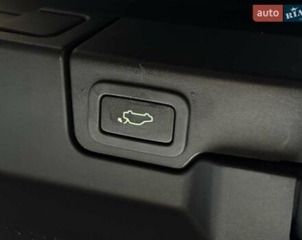 Білий Ленд Ровер Рендж Ровер Евок, об'ємом двигуна 2 л та пробігом 121 тис. км за 20240 $, фото 32 на Automoto.ua