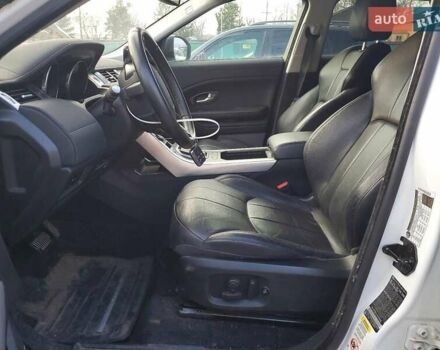 Білий Ленд Ровер Рендж Ровер Евок, об'ємом двигуна 2 л та пробігом 54 тис. км за 7500 $, фото 6 на Automoto.ua