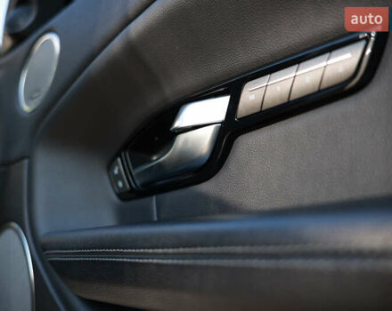 Белый Ленд Ровер Рендж Ровер Эвок, объемом двигателя 2 л и пробегом 48 тыс. км за 23498 $, фото 41 на Automoto.ua