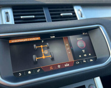 Білий Ленд Ровер Рендж Ровер Евок, об'ємом двигуна 2 л та пробігом 80 тис. км за 22900 $, фото 9 на Automoto.ua