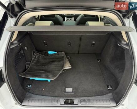 Білий Ленд Ровер Рендж Ровер Евок, об'ємом двигуна 2 л та пробігом 147 тис. км за 23500 $, фото 40 на Automoto.ua