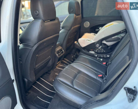 Белый Ленд Ровер Рендж Ровер Эвок, объемом двигателя 2 л и пробегом 117 тыс. км за 25250 $, фото 45 на Automoto.ua