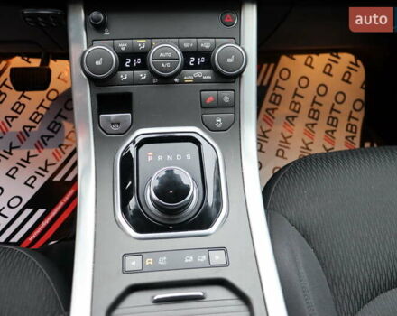 Белый Ленд Ровер Рендж Ровер Эвок, объемом двигателя 2 л и пробегом 67 тыс. км за 28900 $, фото 24 на Automoto.ua