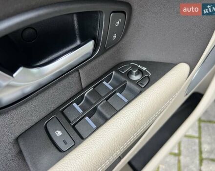 Білий Ленд Ровер Рендж Ровер Евок, об'ємом двигуна 2 л та пробігом 56 тис. км за 26400 $, фото 29 на Automoto.ua