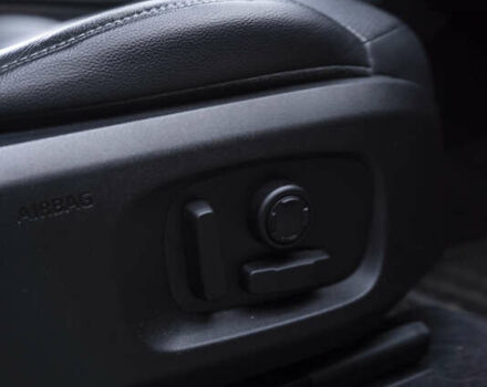 Білий Ленд Ровер Рендж Ровер Евок, об'ємом двигуна 2 л та пробігом 89 тис. км за 25700 $, фото 22 на Automoto.ua