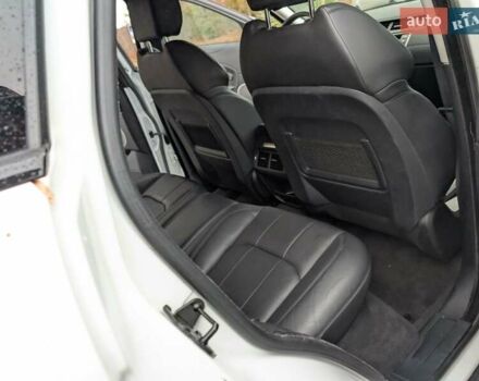 Білий Ленд Ровер Рендж Ровер Евок, об'ємом двигуна 2 л та пробігом 76 тис. км за 31000 $, фото 9 на Automoto.ua