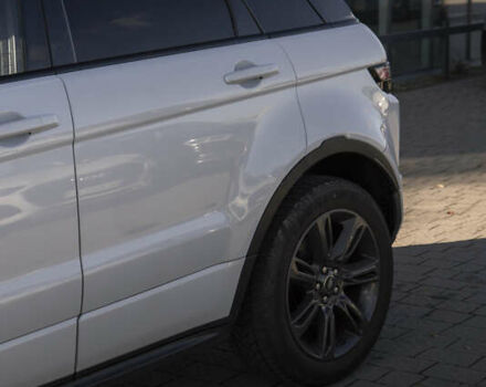 Білий Ленд Ровер Рендж Ровер Евок, об'ємом двигуна 2 л та пробігом 89 тис. км за 25700 $, фото 4 на Automoto.ua