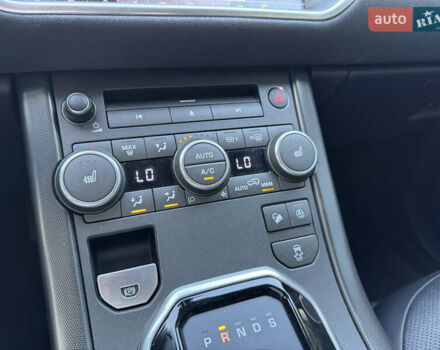 Білий Ленд Ровер Рендж Ровер Евок, об'ємом двигуна 2 л та пробігом 100 тис. км за 20000 $, фото 19 на Automoto.ua