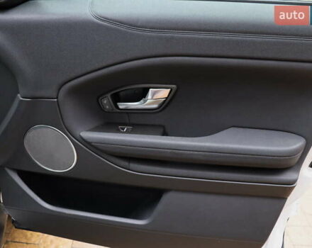 Белый Ленд Ровер Рендж Ровер Эвок, объемом двигателя 2 л и пробегом 67 тыс. км за 28900 $, фото 26 на Automoto.ua