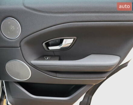 Белый Ленд Ровер Рендж Ровер Эвок, объемом двигателя 2 л и пробегом 67 тыс. км за 28900 $, фото 32 на Automoto.ua