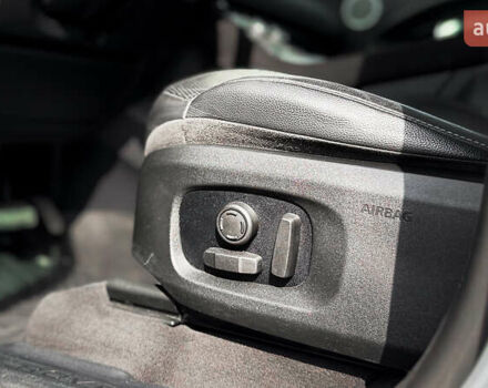 Белый Ленд Ровер Рендж Ровер Эвок, объемом двигателя 2 л и пробегом 190 тыс. км за 29900 $, фото 15 на Automoto.ua