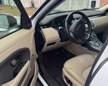 Белый Ленд Ровер Рендж Ровер Эвок, объемом двигателя 2.5 л и пробегом 90 тыс. км за 21500 $, фото 2 на Automoto.ua