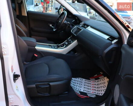 Білий Ленд Ровер Рендж Ровер Евок, об'ємом двигуна 2 л та пробігом 40 тис. км за 28900 $, фото 44 на Automoto.ua