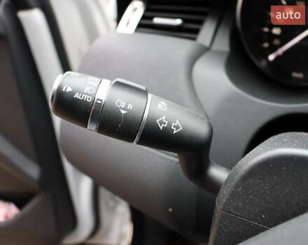 Белый Ленд Ровер Рендж Ровер Эвок, объемом двигателя 2 л и пробегом 67 тыс. км за 28900 $, фото 17 на Automoto.ua