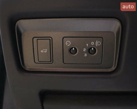 Белый Ленд Ровер Рендж Ровер Эвок, объемом двигателя 2 л и пробегом 67 тыс. км за 28900 $, фото 14 на Automoto.ua