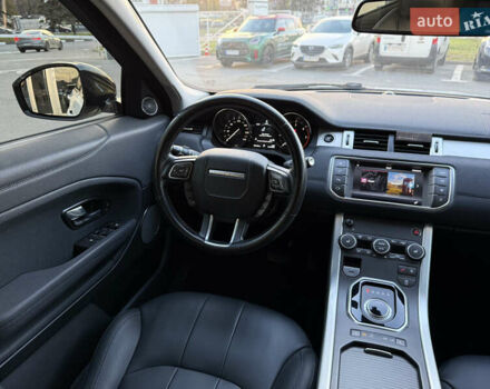 Білий Ленд Ровер Рендж Ровер Евок, об'ємом двигуна 2 л та пробігом 74 тис. км за 24500 $, фото 23 на Automoto.ua