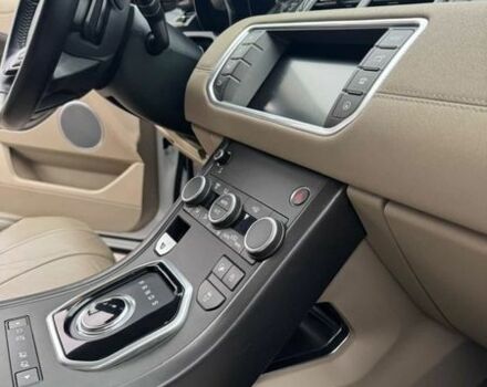 Белый Ленд Ровер Рендж Ровер Эвок, объемом двигателя 2.5 л и пробегом 90 тыс. км за 21500 $, фото 5 на Automoto.ua