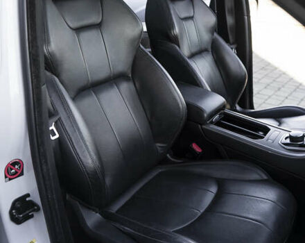 Білий Ленд Ровер Рендж Ровер Евок, об'ємом двигуна 2 л та пробігом 89 тис. км за 25700 $, фото 18 на Automoto.ua