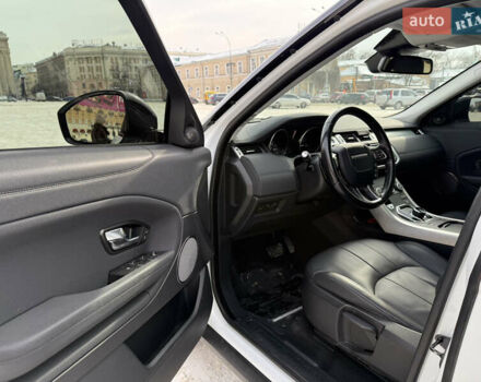 Белый Ленд Ровер Рендж Ровер Эвок, объемом двигателя 2 л и пробегом 75 тыс. км за 23500 $, фото 10 на Automoto.ua