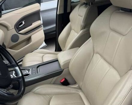 Белый Ленд Ровер Рендж Ровер Эвок, объемом двигателя 2.5 л и пробегом 90 тыс. км за 21500 $, фото 3 на Automoto.ua