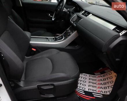 Белый Ленд Ровер Рендж Ровер Эвок, объемом двигателя 2 л и пробегом 67 тыс. км за 28900 $, фото 27 на Automoto.ua