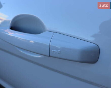 Білий Ленд Ровер Рендж Ровер Евок, об'ємом двигуна 2 л та пробігом 40 тис. км за 28900 $, фото 11 на Automoto.ua