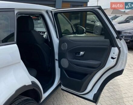 Білий Ленд Ровер Рендж Ровер Евок, об'ємом двигуна 2 л та пробігом 69 тис. км за 23800 $, фото 26 на Automoto.ua