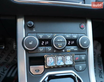 Білий Ленд Ровер Рендж Ровер Евок, об'ємом двигуна 2 л та пробігом 40 тис. км за 28900 $, фото 32 на Automoto.ua