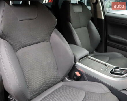 Белый Ленд Ровер Рендж Ровер Эвок, объемом двигателя 2 л и пробегом 67 тыс. км за 28900 $, фото 29 на Automoto.ua