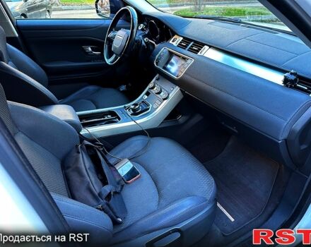 Белый Ленд Ровер Рендж Ровер Эвок, объемом двигателя 2 л и пробегом 140 тыс. км за 23500 $, фото 9 на Automoto.ua