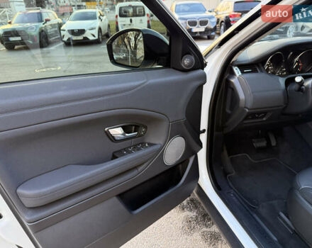 Білий Ленд Ровер Рендж Ровер Евок, об'ємом двигуна 2 л та пробігом 74 тис. км за 24500 $, фото 16 на Automoto.ua