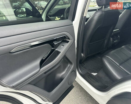 Білий Ленд Ровер Рендж Ровер Евок, об'ємом двигуна 2 л та пробігом 92 тис. км за 34000 $, фото 15 на Automoto.ua