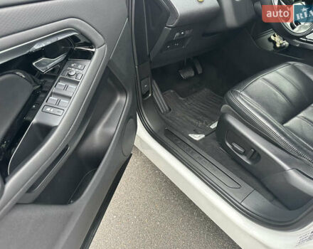 Білий Ленд Ровер Рендж Ровер Евок, об'ємом двигуна 2 л та пробігом 92 тис. км за 34000 $, фото 19 на Automoto.ua