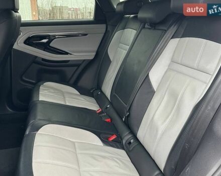 Белый Ленд Ровер Рендж Ровер Эвок, объемом двигателя 2 л и пробегом 150 тыс. км за 25000 $, фото 4 на Automoto.ua