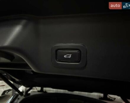 Білий Ленд Ровер Рендж Ровер Евок, об'ємом двигуна 2 л та пробігом 82 тис. км за 39900 $, фото 58 на Automoto.ua