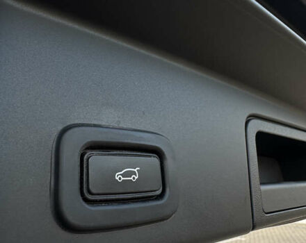 Білий Ленд Ровер Рендж Ровер Евок, об'ємом двигуна 2 л та пробігом 99 тис. км за 28500 $, фото 30 на Automoto.ua