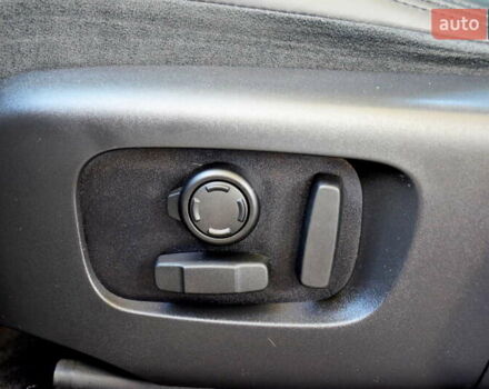 Белый Ленд Ровер Рендж Ровер Эвок, объемом двигателя 2 л и пробегом 53 тыс. км за 41500 $, фото 53 на Automoto.ua