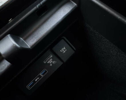 Білий Ленд Ровер Рендж Ровер Евок, об'ємом двигуна 2 л та пробігом 99 тис. км за 28500 $, фото 42 на Automoto.ua