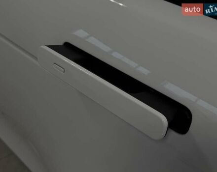 Білий Ленд Ровер Рендж Ровер Евок, об'ємом двигуна 2 л та пробігом 82 тис. км за 39900 $, фото 24 на Automoto.ua