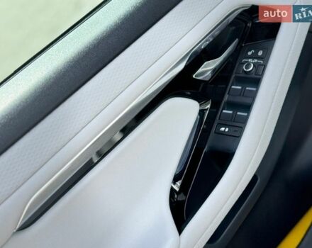 Білий Ленд Ровер Рендж Ровер Евок, об'ємом двигуна 2 л та пробігом 63 тис. км за 36000 $, фото 18 на Automoto.ua