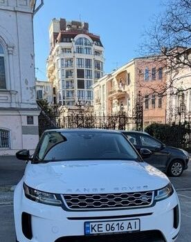 Белый Ленд Ровер Рендж Ровер Эвок, объемом двигателя 2 л и пробегом 77 тыс. км за 27800 $, фото 1 на Automoto.ua