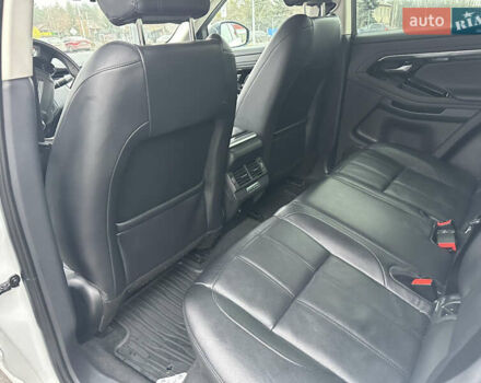 Білий Ленд Ровер Рендж Ровер Евок, об'ємом двигуна 2 л та пробігом 92 тис. км за 34000 $, фото 16 на Automoto.ua