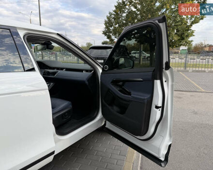 Ленд Ровер Рендж Ровер Эвок 2019 в Харькове на Automoto.ua Белый Ленд Ровер Рендж Ровер Эвок, объемом двигателя 2 л и пробегом 63 тыс. км за 37100 $, фото 35 на Automoto.ua