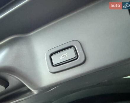 Белый Ленд Ровер Рендж Ровер Эвок, объемом двигателя 2 л и пробегом 63 тыс. км за 37500 $, фото 29 на Automoto.ua