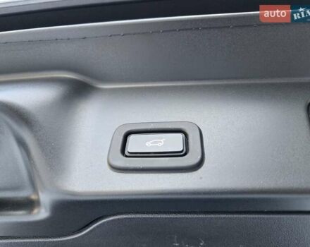 Белый Ленд Ровер Рендж Ровер Эвок, объемом двигателя 2 л и пробегом 54 тыс. км за 33599 $, фото 20 на Automoto.ua