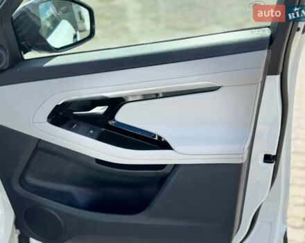 Білий Ленд Ровер Рендж Ровер Евок, об'ємом двигуна 2 л та пробігом 63 тис. км за 36000 $, фото 13 на Automoto.ua