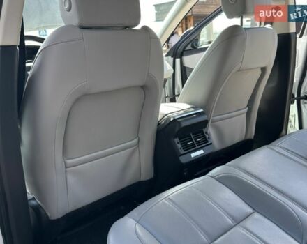 Белый Ленд Ровер Рендж Ровер Эвок, объемом двигателя 2 л и пробегом 135 тыс. км за 36000 $, фото 36 на Automoto.ua