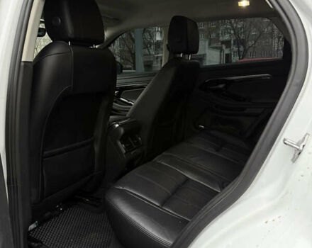 Белый Ленд Ровер Рендж Ровер Эвок, объемом двигателя 2 л и пробегом 85 тыс. км за 35000 $, фото 14 на Automoto.ua